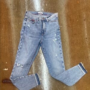 Tommy Jeans womens sz 4 waist 27 ultra high rise skinny with distress accent